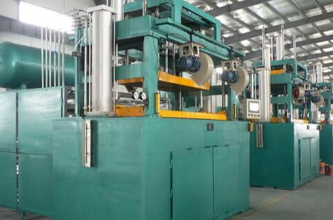 正負壓多工位熱成形機根據(jù)工件線型的特點